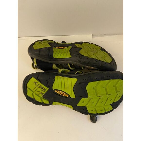 Keens Waterproof Hiking River Sandals Black Green size 6 - Picture 2 of 5